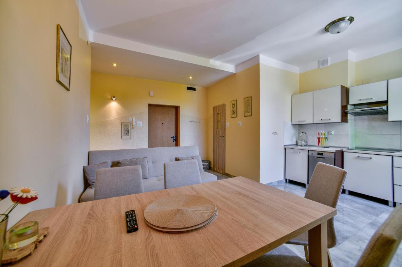 Apartament U Ewy W Kolobrzegu Podczele - 2 Sypialnie 50M2, Wifi I Darmowy Parking! Exterior foto